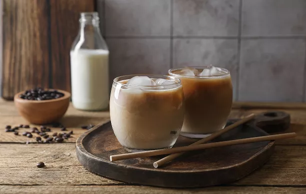 Как влияет употребление чая и кофе на здоровье полости рта? ☕️