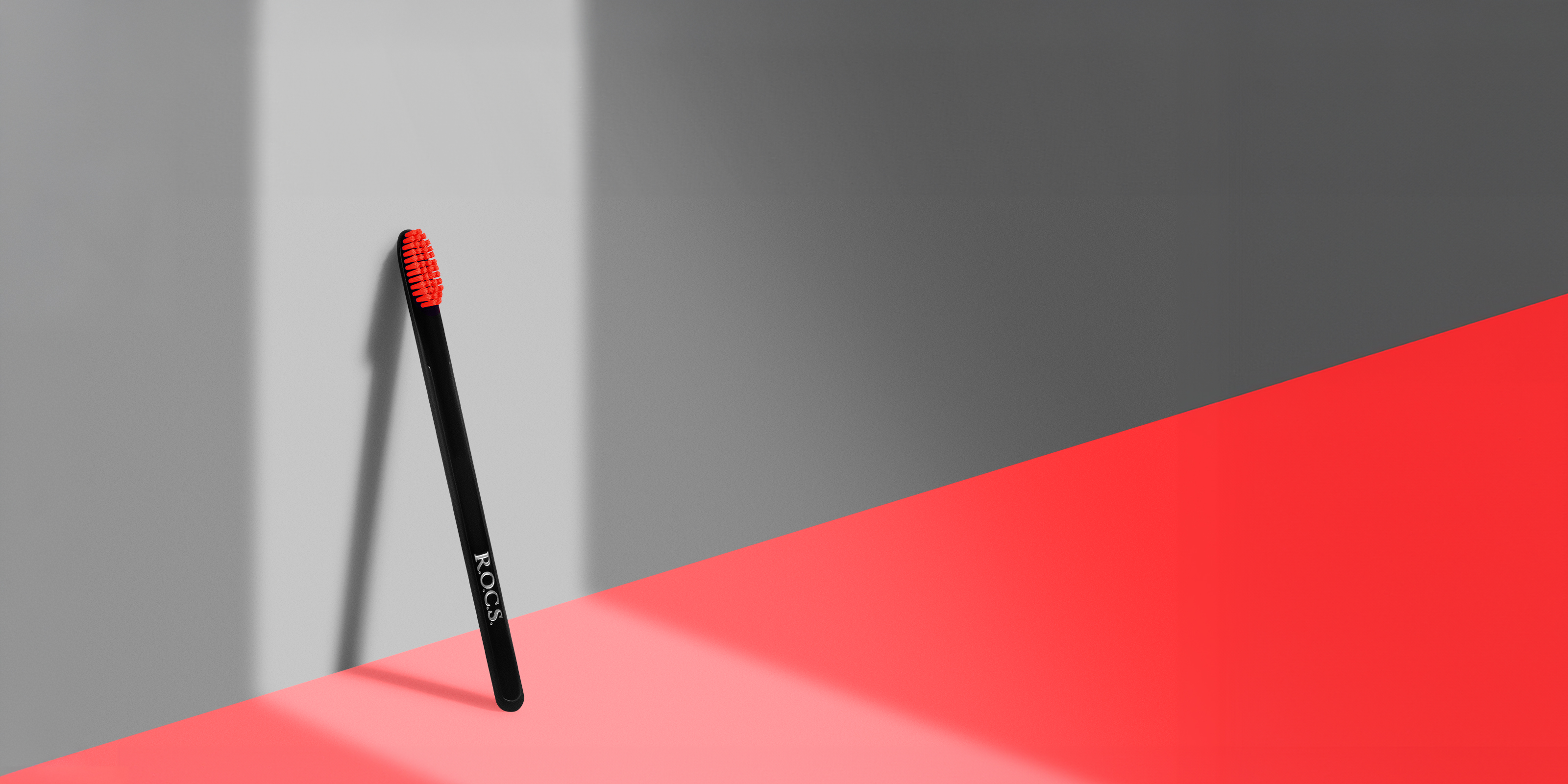 Зубная щетка R.O.C.S. КЛАССИЧЕСКАЯ (Мягкая)