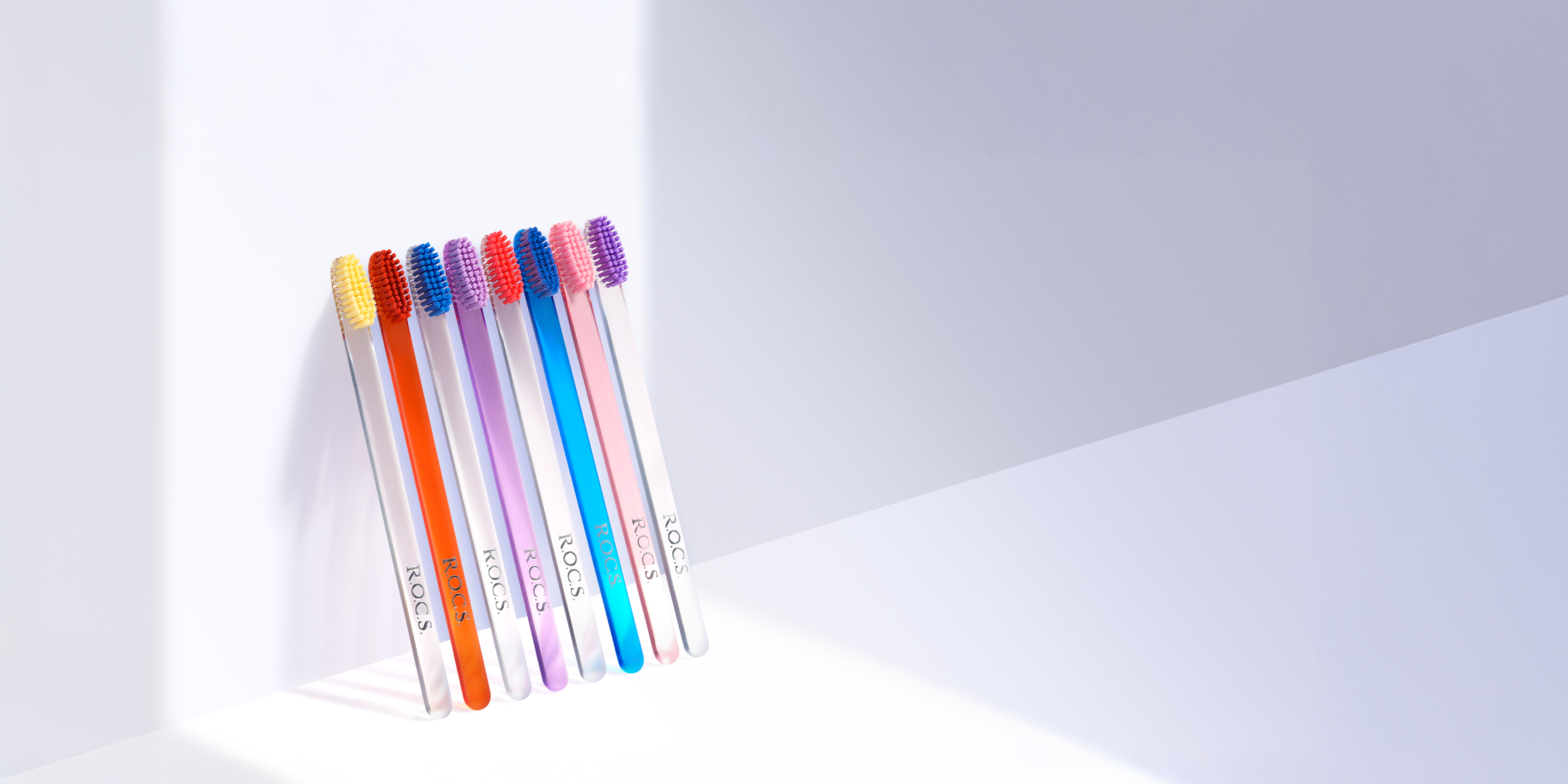 Зубная щетка R.O.C.S. КЛАССИЧЕСКАЯ (Мягкая)