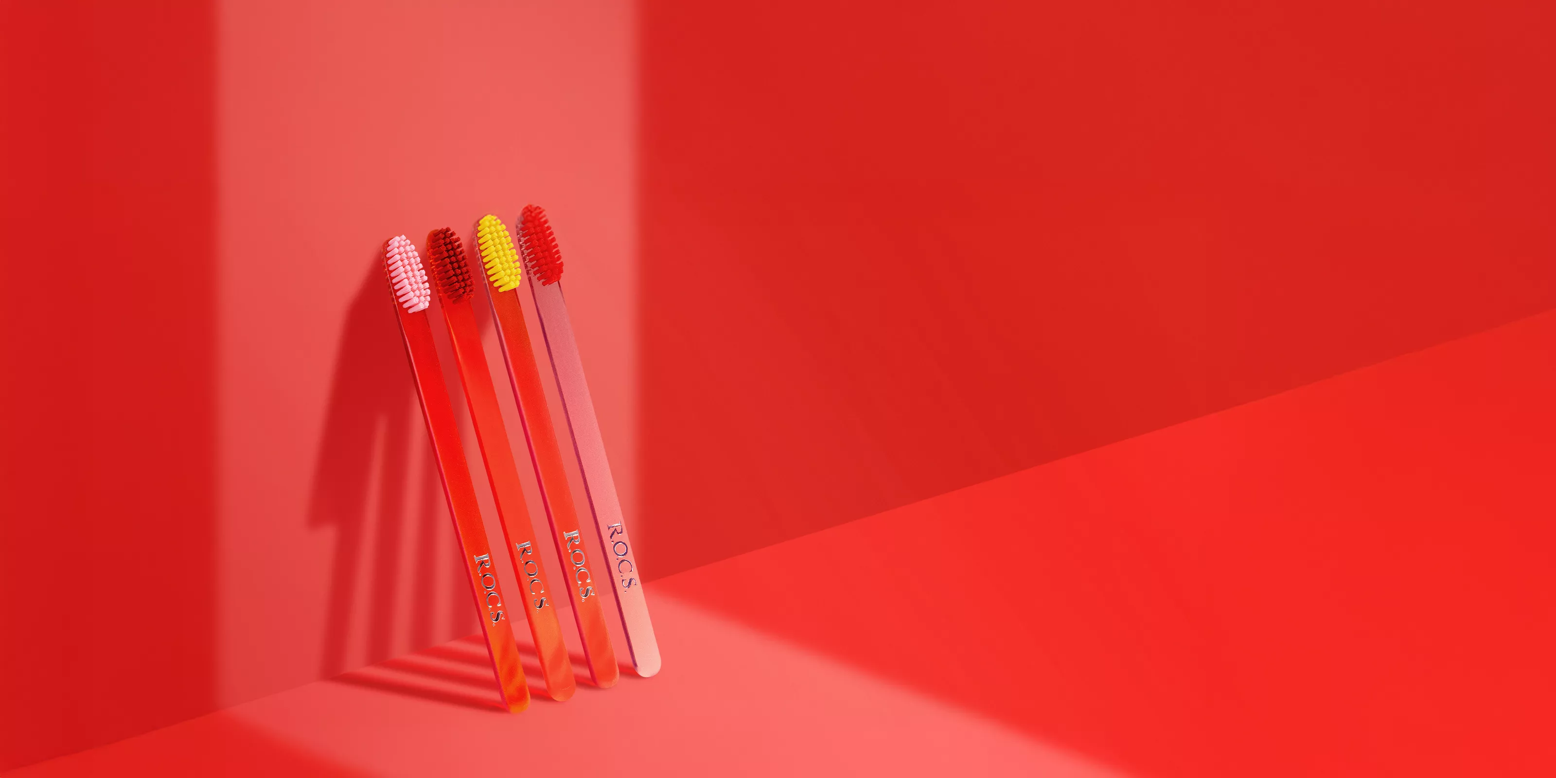 Зубная щетка R.O.C.S. RED Edition Classic